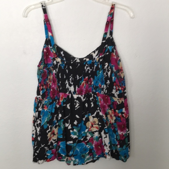 CUTE TORRID TOP WITH ADJUSTABLE STRAPS FLORAL PATTERN SIZE 1X GREAT CONDITION! - Picture 5 of 9